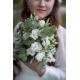Букет невесты из белой  эустомы и крупного эвкалипта